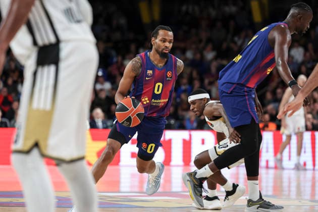 November 26, 2025, Barcelona, Barcelona, Spain: Kevin Punter of FC Barcelona, Barca in action during the EuroLeague Regular Season Round 13 match played between FC Barcelona and LDLC Asvel Villeurbanne at Palau Blaugrana on November 26, 2025 in Barcelona, Spain. Barcelona Spain - ZUMAa181 20251126_zaa_a181_255 Copyright: xJavierxBorregox