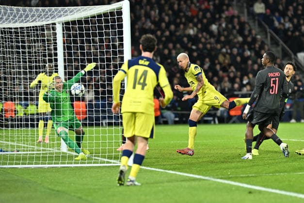 PSG v Tottenham Hotspur - UEFA Champions League PARIS, FRANCE - NOVEMBER 26: Richarlison (C) of Tottenham Hotspur scores during the UEFA Champions League 2025 26 League Phase MD5 match between Paris Saint-Germain and Tottenham Hotspur F.C. at Parc des Princes in Paris, France. on November 26, 2025. Mustafa Yalcin Anadolu Paris France. Editorial use only. Please get in touch for any other usage.  Copyright: x2025xAnadoluxMustafaxYalcinx
