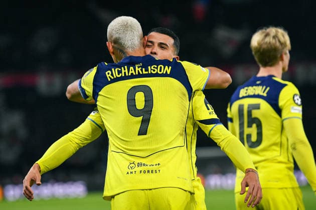 Champions League PSG vs Tottenham Hotspur F.C - FA Tottenham Hotspur’s forward Richarlison celebrates scoring a goal with teammates during the UEFA Champions League football match between Paris Saint-Germain and Tottenham Hotspur F.C at the Parc des Princes Stadium in Paris on November 26, 2025. Photo by Firas Abdullah ABACAPRESS.COM Paris Ile-de-France France  Copyright: xAbdullahxFiras ABACAx