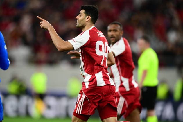 UEFA Champions League, Olympiacos Piraeus vs Real Madrid - Mehdi Taremi of Olympiacos Piraeus celebrates after scoring the 2-3 during the UEFA Champions League Phase matchday 5 soccer match between Olympiacos Piraeus and Real Madrid held at Georgios Karaiskakis Stadium in Piraeus, Greece, 26 November 2025. IMAGO ONE INCH PRODUCTIONS PIRAEUS Greece Copyright: xONExINCHxPRODUCTIONSx 6751897