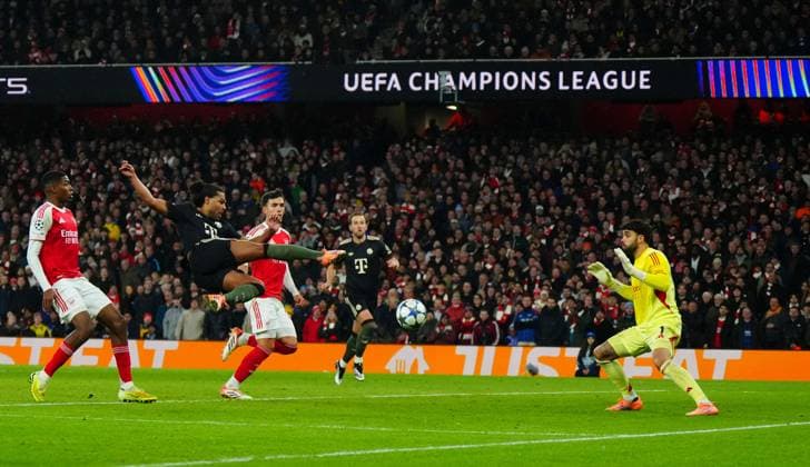 Serge Gnabry of Bayern Munich goes close to making it 2-2 Arsenal v Bayern Munich, UEFA Champions League, Group Stage, Football, Emirates Stadium, London, UK- 26 Nov 2025London Emirates Stadium United Kingdom EDITORIAL USE ONLY No use with unauthorised audio, video, data, fixture lists, club league logos or live services. Online in-match use limited to 120 images, no video emulation. No use in betting, games or single club league player publications.  Copyright: xJavierxGarcia Shutterstockx 15927947ag