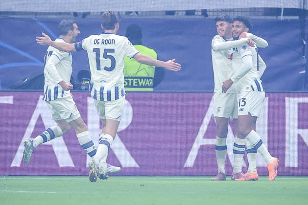 26.11.2025, Fußball, UEFA Champions League, Eintracht Frankfurt - Atalanta Bergamo, Deutsche-Bank-Park (Frankfurt am Main), 5. Spieltag, Saison 2025 2026: Torjubel nach dem Tor zum 2:0 durch Torschütze Ederson dos Santos Lourenco da Silva(Atalanta Bergamo 13) Regulations prohibit any use of photographs as image sequences and or quasi-video. Hessen Deutschland