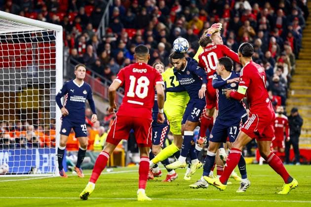 LIVERPOOL - (l-r) Ismael Saibari of PSV Eindhoven, Alexis Mac Allister of Liverpool FC, Mauro Junior of PSV Eindhoven during the Champions League match between Liverpool FC and PSV Eindhoven at Anfield Stadium on November 26, 2025, in Liverpool, United Kingdom. ANP SEM VAN DER WAL UEFA Champions League Matchday 5 2025-2026 xVIxANPxSportx xxANPxIVx 543158446 originalFilename: 543158446.jpg