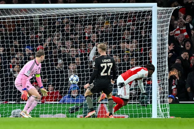 Noni Madueke (Arsenal FC) scores his team s second goal during the UEFA Champions League 2025 26 League Phase MD5 match between Arsenal FC and FC Bayern München at Arsenal Stadium on November 26, 2025 in London, United Kingdom. (Photo by Harry Langer DeFodi Images)