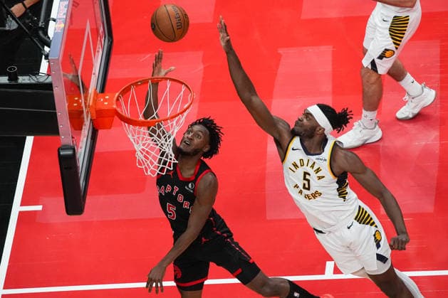 Indiana Pacers vs Toronto Raptors TORONTO, CANADA - NOVEMBER 26 : Immanuel Quickley (5) of Toronto Raptors in action against Jarace Walker (5) of Indiana Pacers during the 2025 Emirates NBA, Basketball Herren, USA Cup basketball game between Indiana Pacers and Toronto Raptors at the Scotiabank Arena on November 26, 2025 in Toronto, Ontario, Canada. Mert Alper Dervis Anadolu Ontario Canada. Editorial use only. Please get in touch for any other usage.  Copyright: x2025xAnadoluxMertxAlperxDervisx