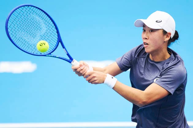 CHENGDU, CHINA - NOVEMBER 26: Yao Xinxin of China competes in the Women s Singles first round match against Zarina Diyas of Kazakhstan on day 3 of 2026 Australian Open Asia-Pacific Wildcard Playoffs at the Sichuan International Tennis Centre on November 26, 2025 in Chengdu, Sichuan Province of China.  Copyright: xVCGx 111606116845