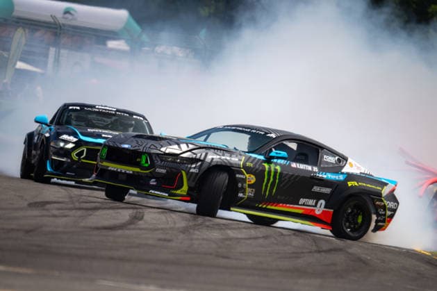 November 27, 2025, Adelaide, South Australia, Australia: 2x Formula Drift Champion VAUGHN GITTIN JR for RTR Motorsport leads JORDAN SANDERSON for RTR Motorsport during the Penrite Drift All Stars on Thursday at the BP Ultimate Adelaide Grand Final. Adelaide Australia - ZUMAf186 20251127_zsp_f186_039 Copyright: xJamesxForresterx
