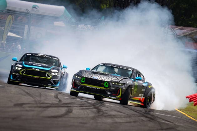 November 27, 2025, Adelaide, South Australia, Australia: 2x Formula Drift Champion VAUGHN GITTIN JR for RTR Motorsport leads JORDAN SANDERSON for RTR Motorsport during the Penrite Drift All Stars on Thursday at the BP Ultimate Adelaide Grand Final. Adelaide Australia - ZUMAf186 20251127_zsp_f186_041 Copyright: xJamesxForresterx