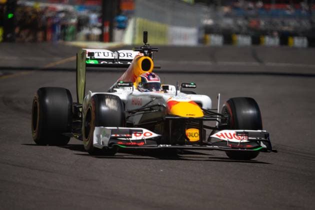 November 27, 2025, Adelaide, South Australia, Australia: Former Formula 1 driver DAVID COULTHARD for Red Bull Racing performs demonstration laps in the Red Bull Racing RB6 on Thursday at the BP Ultimate Adelaide Grand Final. Adelaide Australia - ZUMAf186 20251127_zsp_f186_044 Copyright: xJamesxForresterx