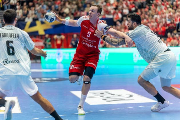 Aalborg Handball v HBC Nantes, EHF Champions League, Aalborg, Denmark Aalborg, Denmark. 26th, November 2025. Sander Sagosen (5) of Aalborg Handball seen during the EHF Champions League match between Aalborg Handball and HBC Nantes at Sparekassen Danmark Arena in Aalborg. Denmark, Aalborg  Copyright: xGonzalesxPhoto MadsxAndersenx