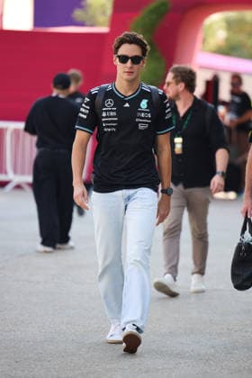 George Russell (Mercedes AMG Petronas Formula One Team, 63) , QAT, Formel 1 Weltmeisterschaft, Qatar Grand Prix, Doha, Lusail, Lusail International Circuit, Media Day, 27.11.2025 QTR, Formel 1 Weltmeisterschaft, Qatar Grand Prix, Doha, Lusail, Lusail International Circuit, Media Day, 27.11.2025 Doha Copyright: xEibner-Pressefoto AnnikaxGrafx EP_AGF