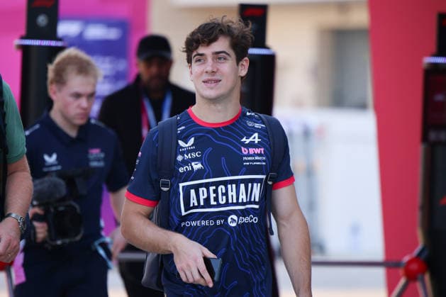 Franco Colapinto (BWT Alpine F1 Team, 43) , QAT, Formel 1 Weltmeisterschaft, Qatar Grand Prix, Doha, Lusail, Lusail International Circuit, Media Day, 27.11.2025 QTR, Formel 1 Weltmeisterschaft, Qatar Grand Prix, Doha, Lusail, Lusail International Circuit, Media Day, 27.11.2025 Doha Copyright: xEibner-Pressefoto AnnikaxGrafx EP_AGF