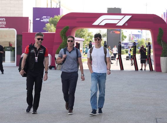 Formula 1 Qatar Airways Qatar Grand Prix 2025 27.11.2025, Losail International Circuit, Doha, Formula 1 Qatar Airways Qatar Grand Prix 2025 ,im Bild Oliver Bearman (GBR), MoneyGram Haas F1 Team