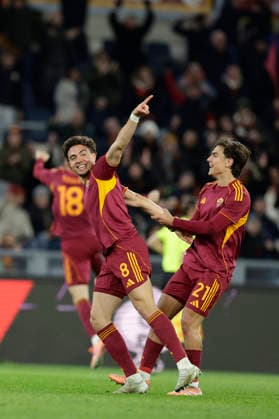 UEFA Europa League AS Roma vs Football Club Midtjylland Roma™s French midfielder Neil El Aynaoui celebrates after scoring a goal during UEFA Europa League first round day 5 football match AS Roma vs Football Club Midtjylland at the Olimpic Stadium in Rome, on November 27, 2025. _BPH1902 Copyright: xAntonioxBalascox