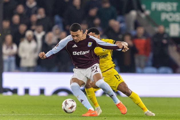 Aston Villa v BSC Young Boys Europa League 27 11 2025. Aston Villa midfielder Morgan Rogers (27) battles for possession during the Europa League match between Aston Villa and BSC Young Boys at Villa Park, Birmingham, England on 27 November 2025. Editorial use only , Copyright: xManjitxNarotrax PSI-23289-0010