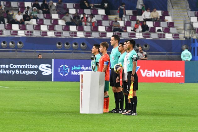 SOCCER - 2025 FIFA U17, U 17 World Cup DOHA,QATAR,27.NOV.25 - SOCCER - FIFA Under 17 World Cup Qatar 2025, final, Portugal vs Austria. Image shows the referees.  GEPAxpictures xRanjithxKumar