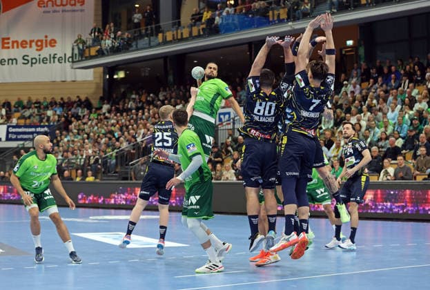 27.11.2025, xovx, Handball Daikin Handball Bundesliga, HSG Wetzlar - Rhein-Neckar Löwen v.l. Cyrill Akakpo (HSG Wetzlar), Haukur Thrastarson (Rhein-Neckar Löwen), Filip Vistorop (HSG Wetzlar), Philipp Ahouansou (HSG Wetzlar), Jannik Kohlbacher (Rhein-Neckar Löwen), Robert Timmermeister (Rhein-Neckar Löwen), Patrick Groetzki (Rhein-Neckar Löwen) Wetzlar Buderus-Arena Hessen Deutschland (DE)