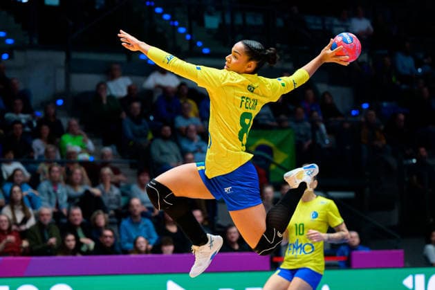 Handball, Frauen WM, Gruppe G: Brasilien - Kuba Jamily Felix (Brasilien) Stuttgart Porsche Arena Baden-Württemberg Deutschland