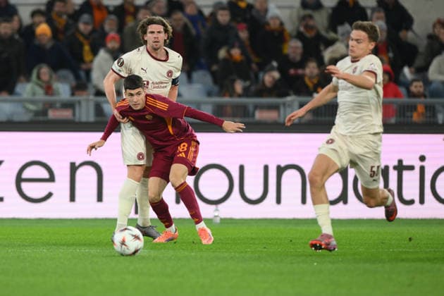 27th November 2025, Stadio Olimpico, Rome, Italy; UEFA Europa League Football; Roma versus Midtyland; Matias Soule of AS Roma pressured by Mads Bech Sorensen of FC Midtjylland  AllShotLive