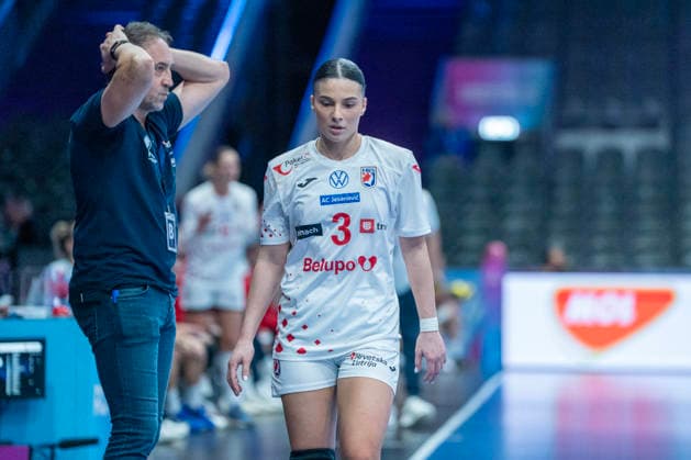 2025-11-27 Romania vs Croatia ROTTERDAM, NETHERLANDS - NOVEMBER 27: Lara Buric of Croatia during the IHF Worldchampionship 2025 match for women, between Romania and Croatia at Ahoy on November 27, 2025 in Rotterdam, Netherlands. Rotterdam Ahoy Netherlands Content not available for redistribution in The Netherlands directly or indirectly through any third parties. Copyright: xHenkxSeppenx