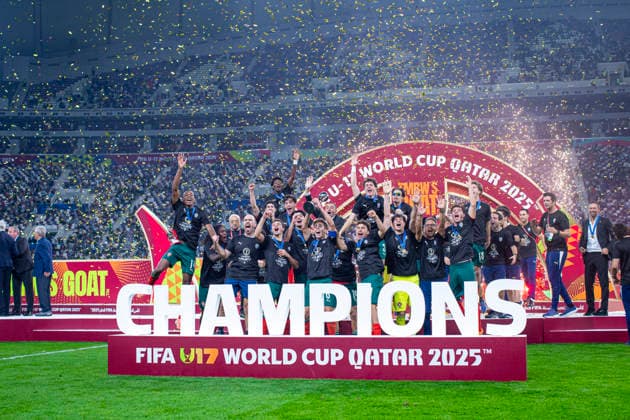WM Fussball FIFA U17, U 17 U 17 U 17 U 17 U 17 Weltmeisterschaft Katar 2025, Portugal vs Österreich - Finale: Portugal wird Weltmeister nach dem 1:0 Sieg über Österreich durch Tor von ANISIO CABRAL Freude, Emotionen, Jubel Copyright: xRedhaxHosnixSegganix