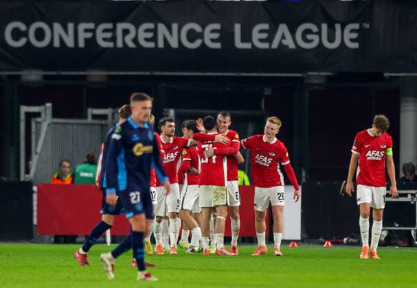 UEFA Europa Conference League Group Phase, AFAS Stadion, Alkmaar, Netherlands 27 11 2025 AZ Alkmaar vs Shelbourne AZ Alkmaar s Mees de Wit celebrates scoring his sides first goal with Peer Koopmeiners Mees de Wit celebrates scoring his sides first goal with Peer Koopmeiners 27 11 2025  Copyright: x INPHO RyanxByrnex RB1_6650