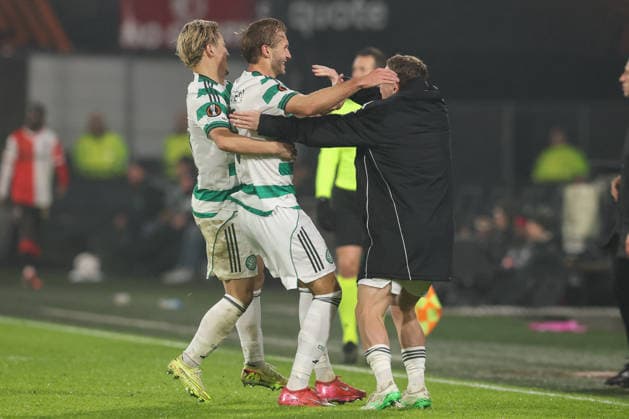 2025-11-27 Feyenoord v Celtic FC - UEFA Europa League, League phase, MD5 ROTTERDAM, NETHERLANDS - NOVEMBER 27: Benjamin Nugren of Celtic FC, Luke McCowan of Celtic FC celebrates after scoring the third goal of the team during the UEFA Europa League, League phase, MD5 match between Feyenoord and Celtic FC at Stadion Feijenoord on November 27, 2025 in Rotterdam, Netherlands. Rotterdam Stadion Feijenoord Netherlands Content not available for redistribution in The Netherlands directly or indirectly through any third parties. Copyright: xHansxvanxderxValkx