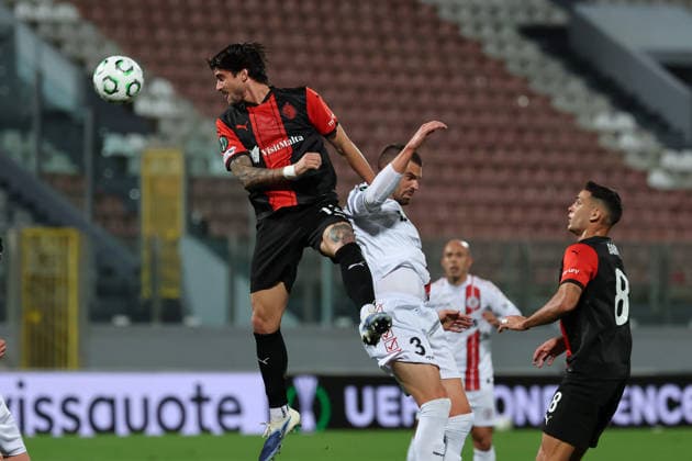 Vincenzo Polito (top, left) of Hamrun Spartans is in action againsty Christian Rutjens of Lincoln Red Imps during the UEFA Conference League league phase match-day 4 match between Hamrun Spartans FC and Lincoln Red Imps, at the National Stadium, in Ta Qali, Malta, on 27 November 2025. UEFA Conference League - Hamrun vs Lincoln Red Imps