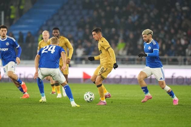 Yeremy Pino of Crystal Palace Strasbourg v Crystal Palace, UEFA Conference League, Group Stage, Football, Stade de la Meinau Strasbourg, Strasbourg, France - 27 Nov 2025Strasbourg Stade de la Meinau Strasbourg France EDITORIAL USE ONLY No use with unauthorised audio, video, data, fixture lists, club league logos or live services. Online in-match use limited to 120 images, no video emulation. No use in betting, games or single club league player publications.  Copyright: xDavexWinter Shutterstockx 15928086ak