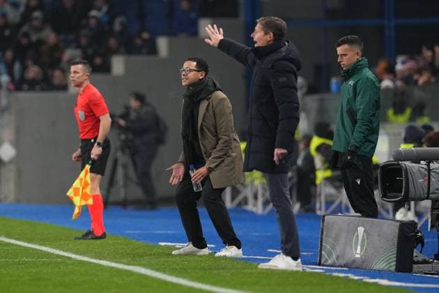 Strasbourg head coach Liam Rosenior and Crystal Palace coach Oliver Glasner Strasbourg v Crystal Palace, UEFA Conference League, Group Stage, Football, Stade de la Meinau Strasbourg, Strasbourg, France - 27 Nov 2025Strasbourg Stade de la Meinau Strasbourg France EDITORIAL USE ONLY No use with unauthorised audio, video, data, fixture lists, club league logos or live services. Online in-match use limited to 120 images, no video emulation. No use in betting, games or single club league player publications.  Copyright: xDavexWinter Shutterstockx 15928086at