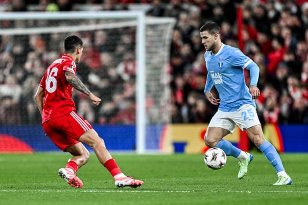 251127 Gabriel Busanello of Malmö FF during the UEFA Europa League football match between Nottingham Forest and Malmö FF on November 27, 2025 in Nottingham. Photo: Mathilda Schuler BILDBYRAN kod MA MA0897 fotboll football soccer fotball uefa europa league europa league nottingham forest malmö ff bbeng publik Copyright: MATHILDAxSCHULER BB251127MA084