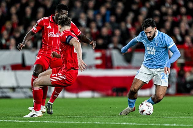 251127 Sead Haksabanovic of Malmö FF during the UEFA Europa League football match between Nottingham Forest and Malmö FF on November 27, 2025 in Nottingham. Photo: Mathilda Schuler BILDBYRAN kod MA MA0897 fotboll football soccer fotball uefa europa league europa league nottingham forest malmö ff bbeng publik Copyright: MATHILDAxSCHULER BB251127MA085