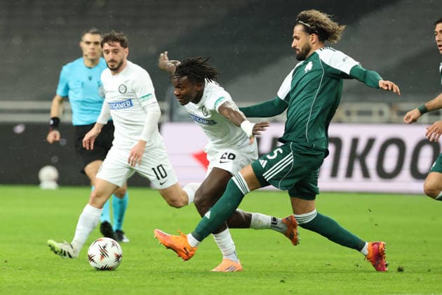 SOCCER - UEFA EL, Panathinaikos vs Sturm GRAZ,AUSTRIA,27.NOV.25 - SOCCER - UEFA Europa League, Panathinaikos Athen vs SK Sturm Graz. Image shows Otar Kiteishvili, Seedy Jatta (Sturm) and Ahmed Touba (Panathinaikos).  GEPAxpictures xChrisxBauer