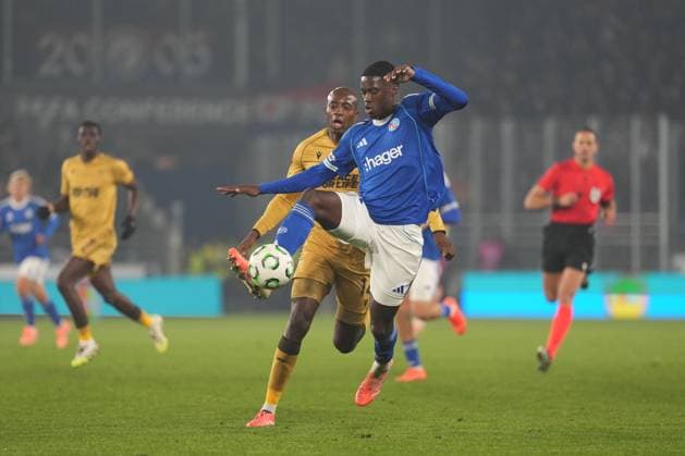 Mamadou Sarr of Strasbourg and Jean Philippe Mateta of Crystal Palace Strasbourg v Crystal Palace, UEFA Conference League, Group Stage, Football, Stade de la Meinau Strasbourg, Strasbourg, France - 27 Nov 2025Strasbourg Stade de la Meinau Strasbourg France EDITORIAL USE ONLY No use with unauthorised audio, video, data, fixture lists, club league logos or live services. Online in-match use limited to 120 images, no video emulation. No use in betting, games or single club league player publications.  Copyright: xDavexWinter Shutterstockx 15928086bc