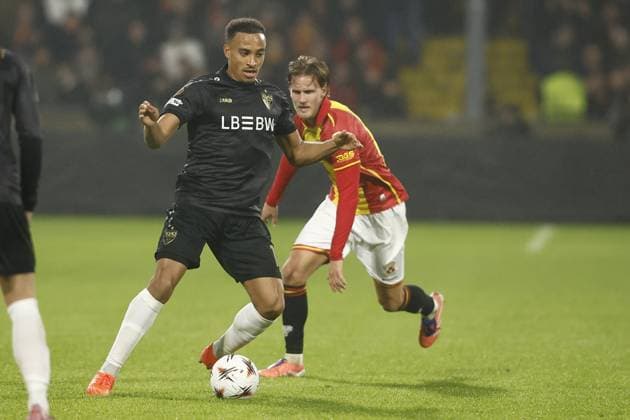 DEVENTER , 27-11-2025 , Stadium De Adelaarshorst , season 2025 2026 , UEFA Europa League football , League phase matchday 5 , match between Go Ahead Eagles and VFB Stuttgart , picture shows Stuttgart player Jamie Leweling Go Ahead Eagles - Stuttgart  x32221048x Copyright:
