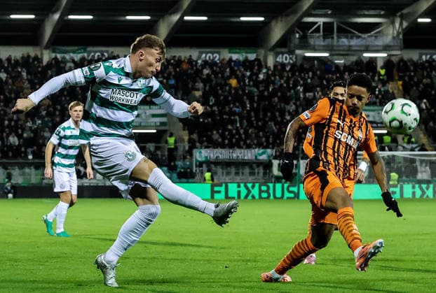 UEFA Europa Conference League Group Phase, Tallaght Stadium, Dublin 27 11 2025 Shamrock Rovers vs Shakhtar Donetsk Shamrock Rovers Danny Grant and Shakhtar Donetsk s Newertton Danny Grant and Newertton 27 11 2025  Copyright: x INPHO BryanxKeanex 0S2A3968