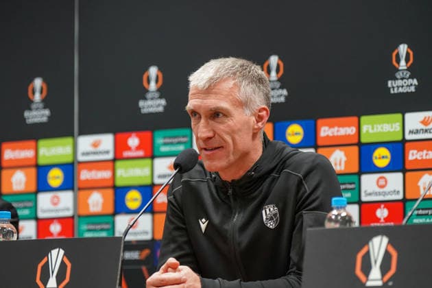 Fussball UEFA Europa League 2025 26, 5. Spieltag - Viktoria Pilsen vs SC Freiburg - Doosan Arena (Pilsen, Tschechien): Martin HyskÃ½ Martin Hysky (Trainer, Viktoria Pilsen) Pressekonferenz, Medien Pilsen PlzeÅˆskÃ½ kraj Tschechien Copyright: xJOERANxSTEINSIEKx