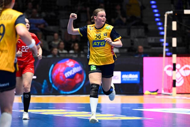 STUTTGART, TYSKLAND 20251127 Sveriges Elin Hansson under torsdagens gruppspelsmatch i grupp G i damernas handbolls-VM mellan Sverige och Tjeckien i Porsche Arena i Stuttgart, Tyskland. STUTTGART TYSKLAND x10070x