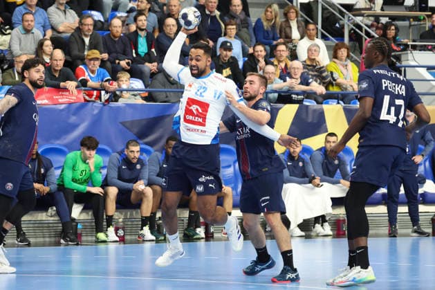 HANDBALL : Paris Saint Germain Vs Wisla Plock - Ligue des Champions - 27 11 2025 Melvyn Richardson (Orlen Wisla Plock) Vs Luc Steins (Paris Saint Germain) ParisFrance  Copyright: xMichaelxBaucherx