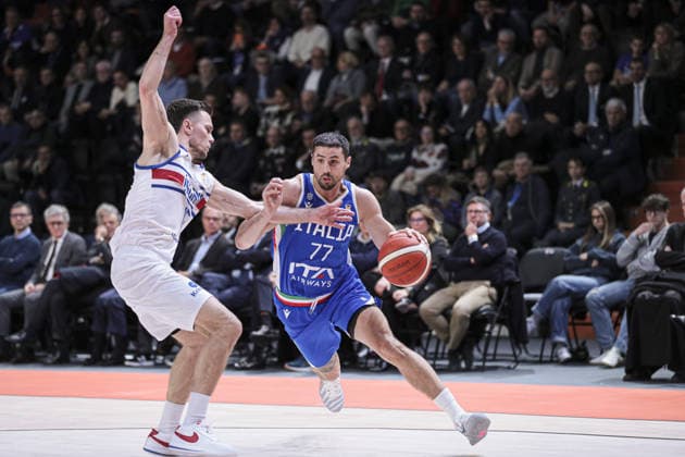 77 John Petrucelli (Italia basketball team) during FIBA Basketball World Cup 2027 Qualifiers- Italy vs Iceland, Basketball FIBA Europe Cup match in Tortona, Italy, November 27 2025  Copyright: xNorbertoxMaccagno IPAxSportx xipa-agency.netx xx IPA_68452189 IPA_Agency_IPA68452189