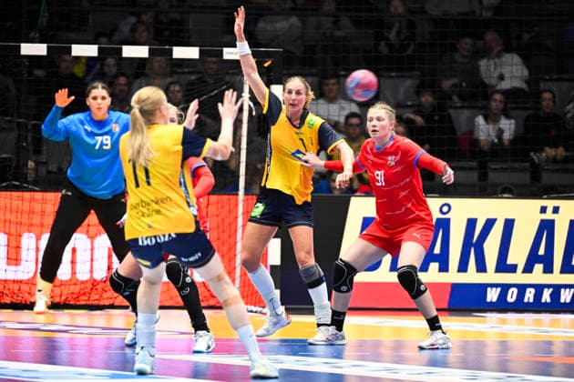STUTTGART, GERMANY 20251127 Sweden s Linn Blohm celebrates during Thursday s group stage match in Group G of the Women s Handball World Championship, WM, Weltmeisterschaft between Sweden and the Czech Republic at the Porsche Arena in Stuttgart, Germany. STUTTGART GERMANY x10070x