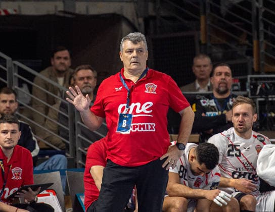 Handball, Herren, Saison 2025 2026, Champions League (Gruppe A, 9. Spieltag), Füchse Berlin - One Veszprem HC, Trainer Xavier Pascual Fuertes (Veszprem), 27.11.2025, Copyright: xSebastianxRäppold MatthiasxKochx
