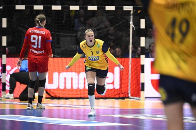 STUTTGART, TYSKLAND 20251127 Sveriges Clara Lerby under torsdagens gruppspelsmatch i grupp G i damernas handbolls-VM mellan Sverige och Tjeckien i Porsche Arena i Stuttgart, Tyskland.