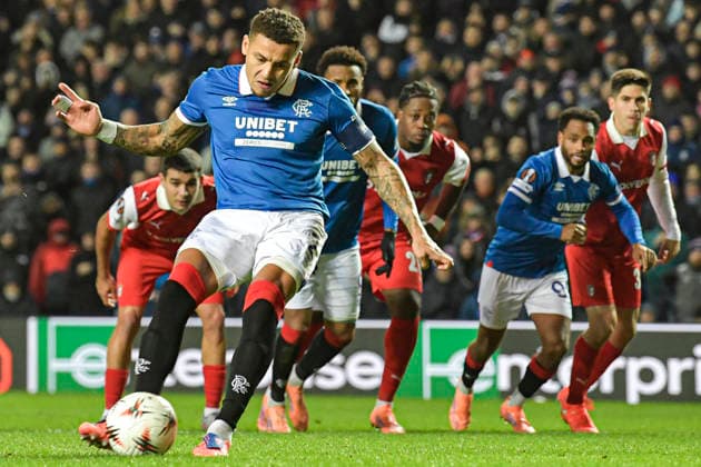 Rangers v S.C. Braga UEFA Europa League James Tavernier of Rangers scores his sides first goal from the penalty spot during the UEFA Europa League match at Ibrox Stadium, Glasgow UK Newspapers OUT Copyright: xJamiexJohnstonx FIL-22559-0087