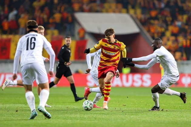 BIALYSTOK 27.11.2025 4. KOLEJKA LIGA KONFERENCJI SEZON 2025 2026 MECZ: JAGIELLONIA BIALYSTOK - KUOPION PALLOSEURA - - - UEFA CONFERENCE LEAGUE 2025 26 LEAGUE PHASE MD4 MATCH BETWEEN JAGIELLONIA BIALYSTOK (POL) - KUOPION PALLOSEURA (FIN) NZ SAMULI MIETTINEN BARTOSZ MAZUREK IBRAHIM CISSE Fot. Maciej Gilewski 058sport.pl NEWSPIX.PL --- newspix.pl 