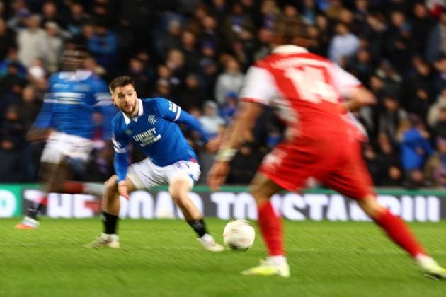 Nicolas Raskin of Rangers on the ball during the Europa League league phase match at Ibrox Stadium, Glasgow. Rangers v Braga - UEFA Europa League - League Phase - Ibrox Stadium, Glasgow, Lanarkshire, Scotland, UK - 27 Nov 2025Glasgow Ibrox Lanarkshire United Kingdom  Copyright: xO Rourke RangersxFC Shutterstockx 15953532az
