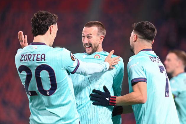 Federico Bernardeschi (Bologna Fc) celebrating his goal during Bologna FC vs FC Salzburg, Football Europa League match in Bologna, Italy, November 27 2025  Copyright: xGianlucaxRicci IPAxSportx xipa-agency.netx xx IPA_68453906 IPA_Agency_IPA68453906