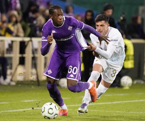 Fiorentina™s Eddy Kouadio fight for the ball with Aek™s Stavros Pilios during the UEFA Conference League soccer match between Fiorentina and Aek Atene at Artemio Franchi stadium in Florence, Italy - Thursday, November 27, 2025.  Copyright: xMarcoxBucco LaxPressex