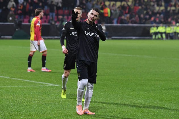 Fußball UEFA Europa League 5. Spieltag Go Ahead Eagles Deventer - VfB Stuttgart am 27.11.2025 im Stadion De Adelaarshorst in Deventer Torjubel zum 0:4 durch Badredine Bouanani ( Stuttgart )