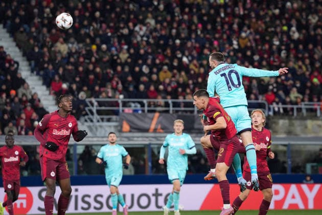 Bologna s Federico Bernardeschi goal 3-1 during the UEFA Europa League soccer match between Bologna and Salzburg at the Renato Dall™Ara Stadium in Bologna, north Italy - Thursday, November 27, 2025 -  Copyright: xMassimoxPaolone LaPressex